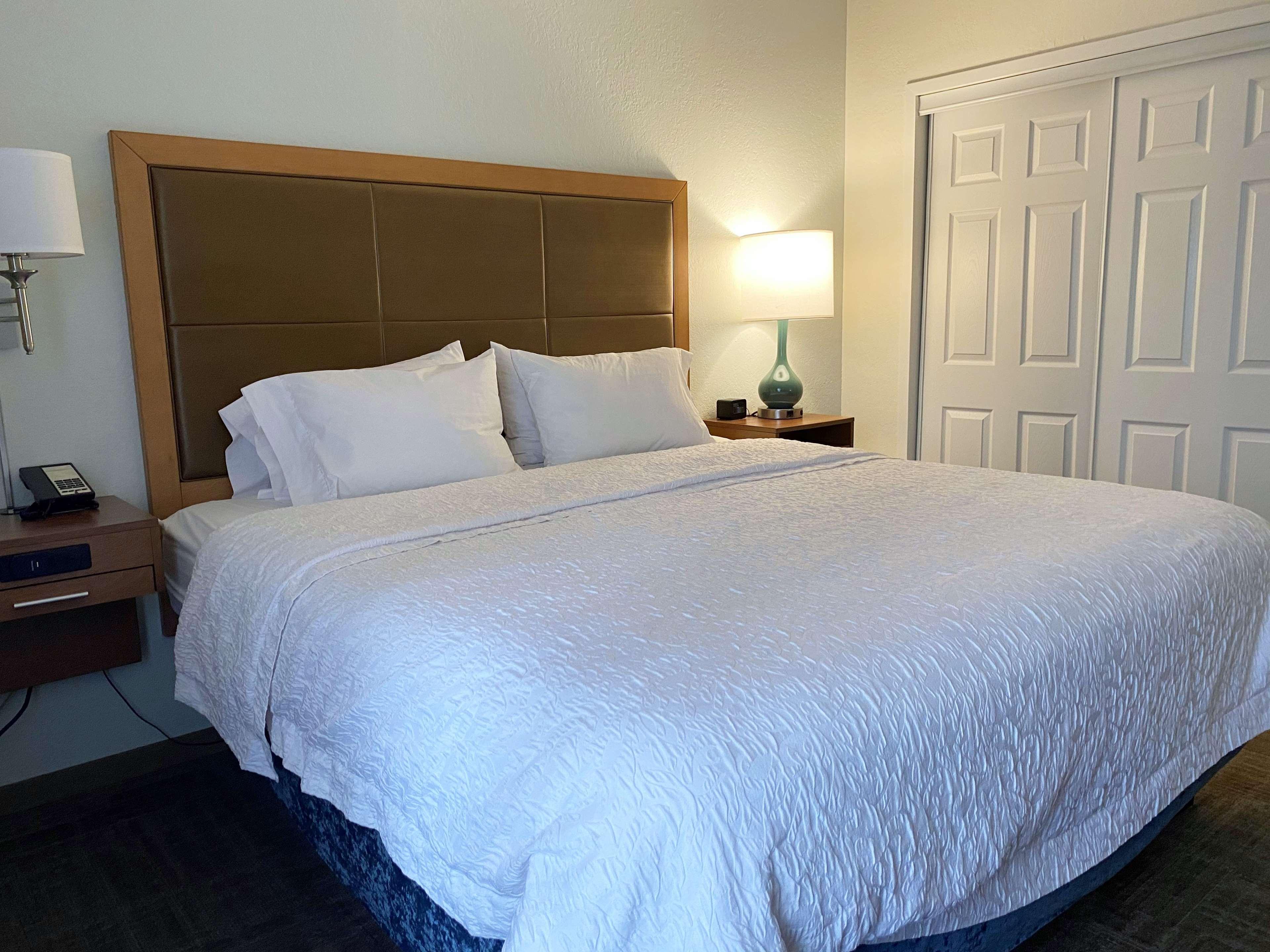 Hampton Inn By Hilton Milford Buitenkant foto