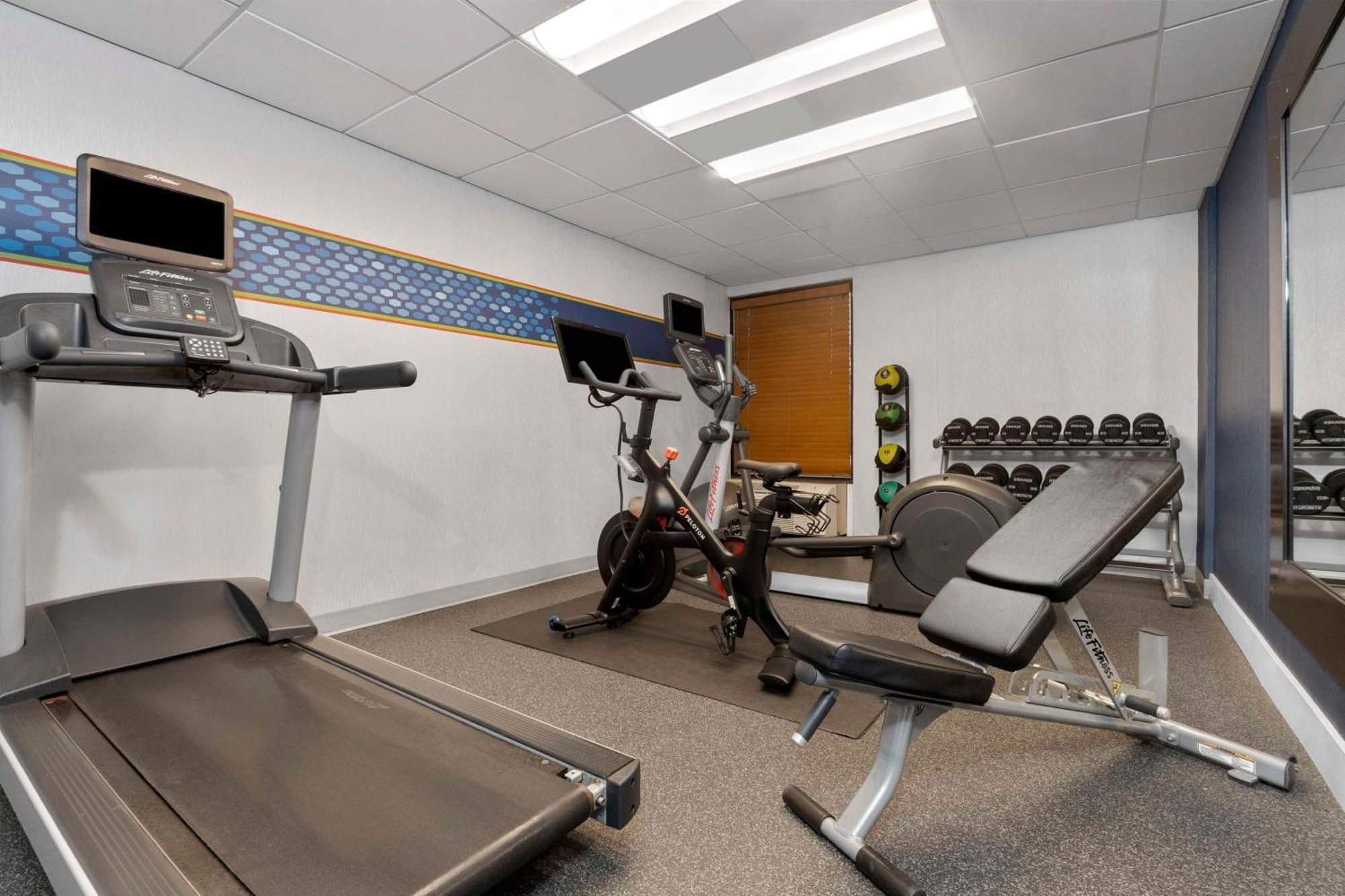 Hampton Inn By Hilton Milford Buitenkant foto