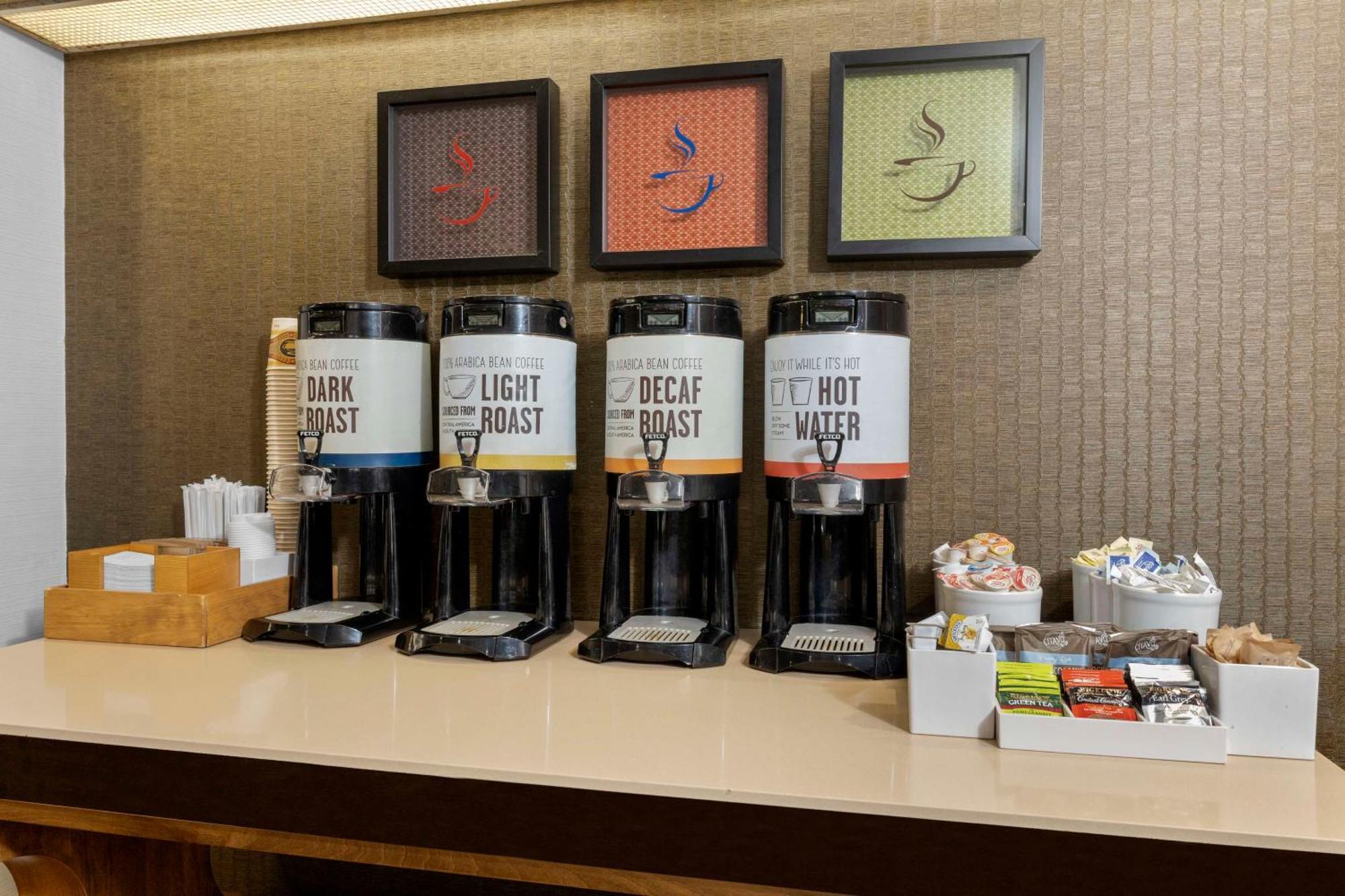 Hampton Inn By Hilton Milford Buitenkant foto