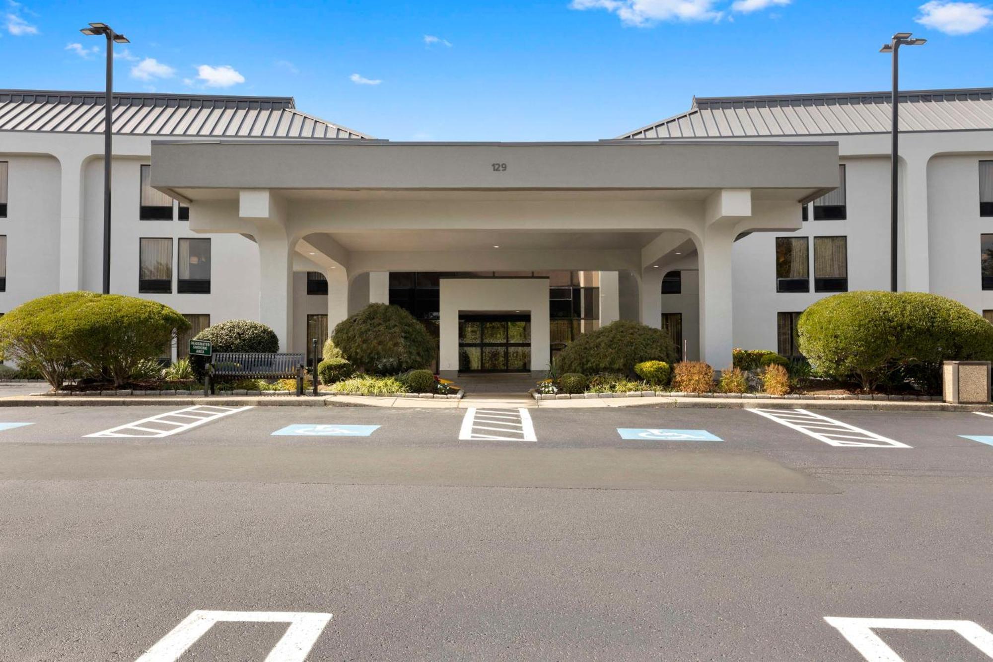 Hampton Inn By Hilton Milford Buitenkant foto