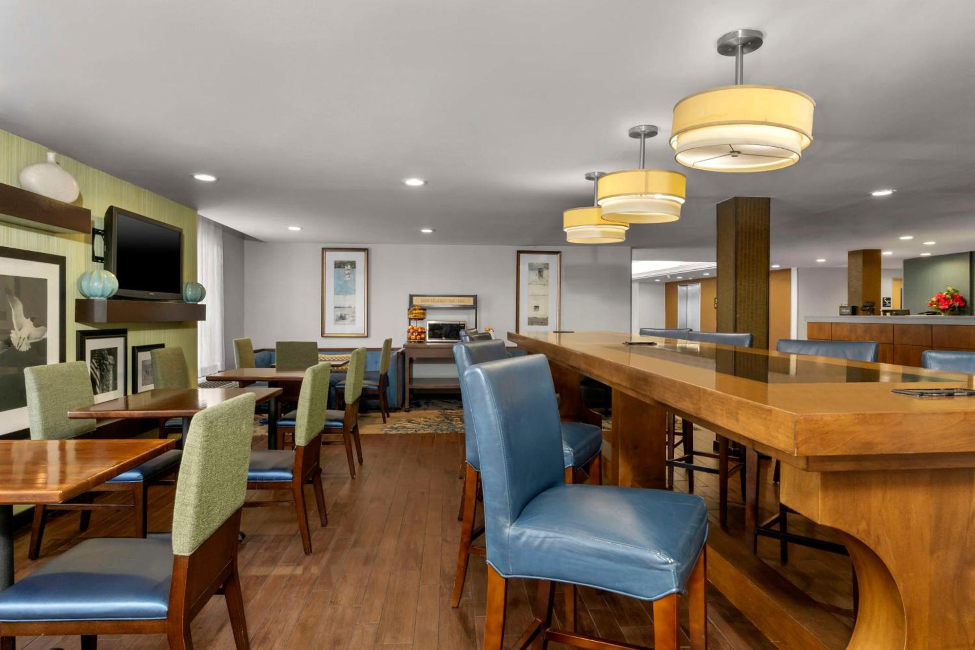 Hampton Inn By Hilton Milford Buitenkant foto