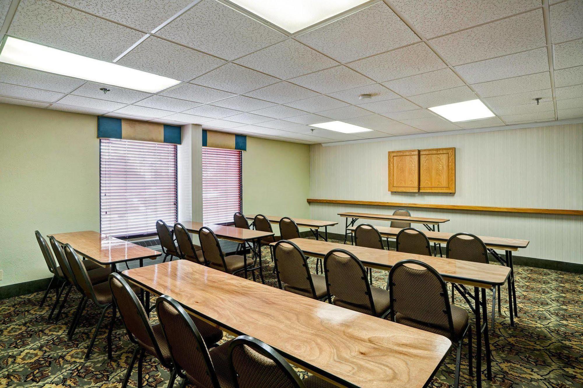 Hampton Inn By Hilton Milford Buitenkant foto