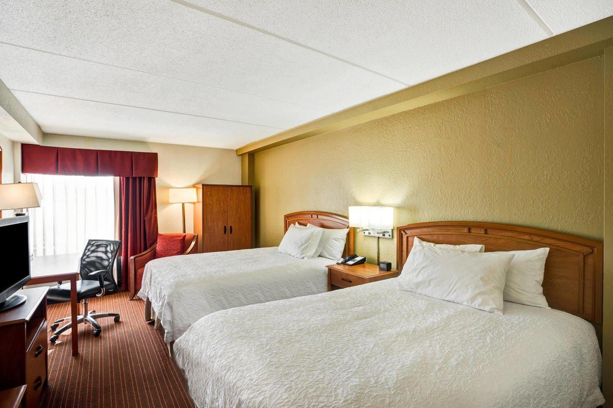 Hampton Inn By Hilton Milford Buitenkant foto